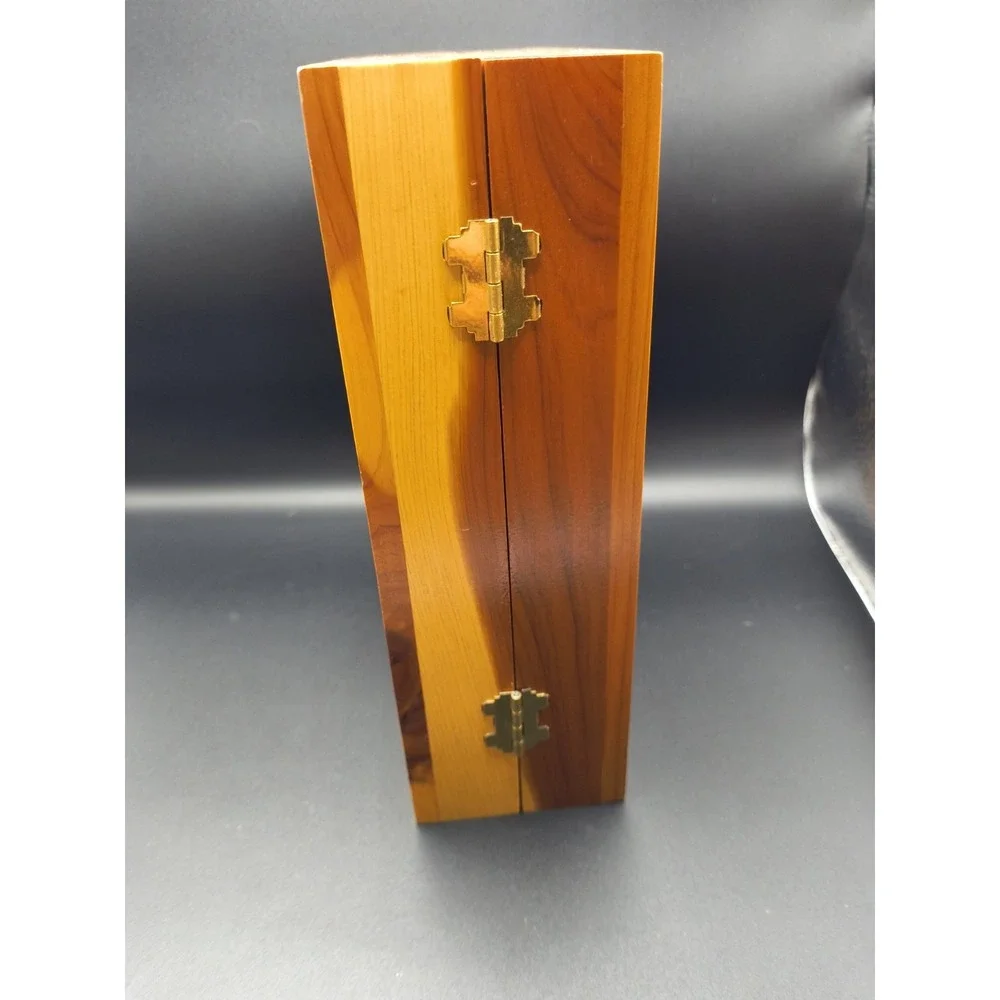 Vintage 1976 HOLY BIBLE Concordance Prince Of Peace Edition Engraved Wooden Box